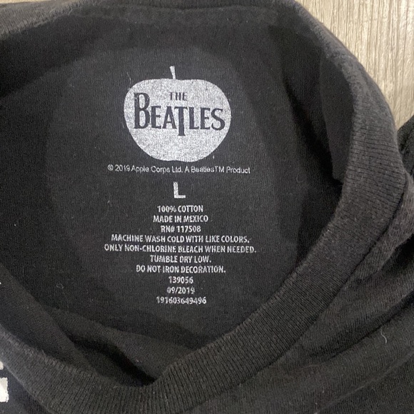 The Beatles Graphic Tee - Picture 2 of 2